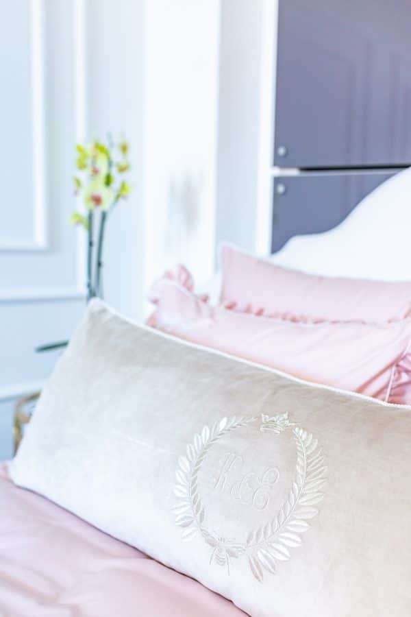 Long Velvet pillow "Bee Royal" - Image 2