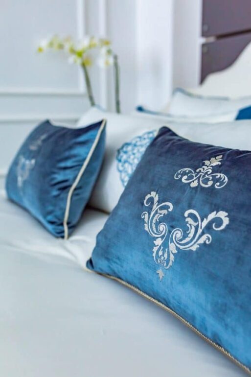 Decorative pillow "Damask" - Image 3