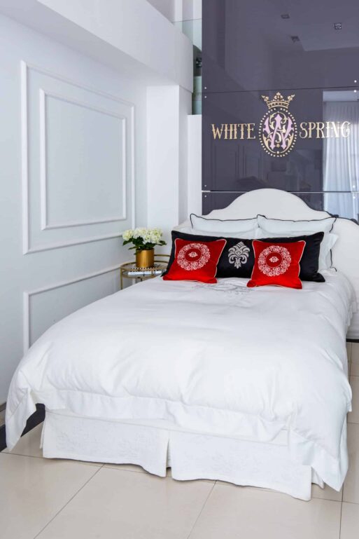 Luxury Bedding Set "White Barocco" - Image 6