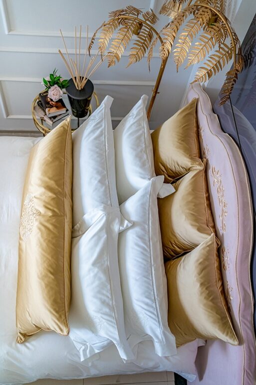 Long pillow "Beauty of Gold" - Image 3