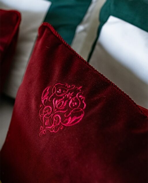 Decorative pillow "Burgundy" - Image 3