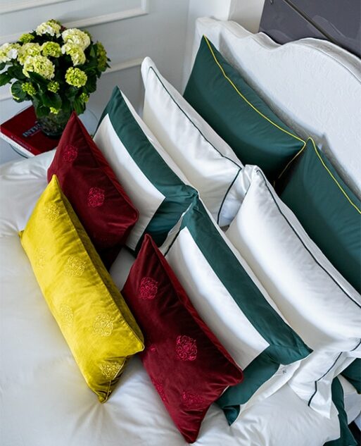 #emiraldborder #luxurybedding #bedding #greenbedding