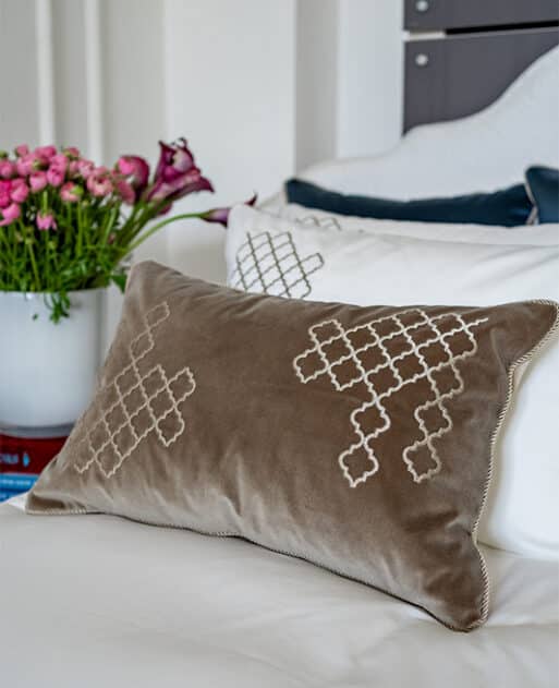 #decorativepillows #cushions #velvetcushion #luxuryvelvetcushion #whitespring #whitespringhome #pillows #velvetpillow #כריותנוי #כריתנוי #כיכרהמדינה #כריותדקורטיביות #כריותדקורטיביות #וויטספרינג #כריתיוקרתית #כריותבהזמנהאישית #תפירתכריות