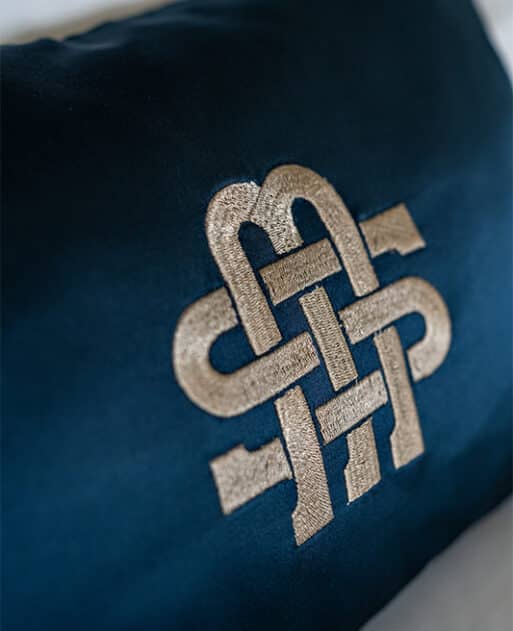 Decorative pillow "Blue Brilliance" - Image 3