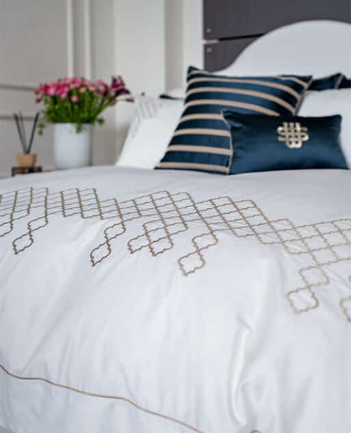 Luxury Bedding Set "Elegant Diamond Oasis" - Image 6
