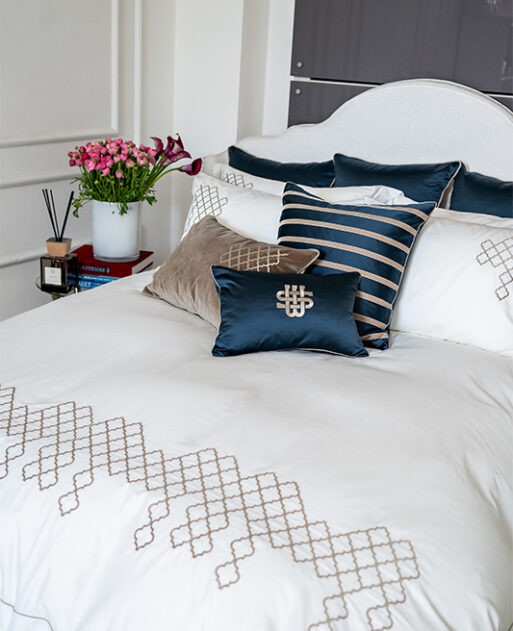 Decorative pillow "Blue Brilliance" - Image 6