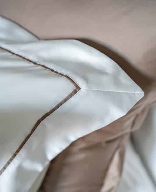 Cocoa Elegance Bordered Bedding Set - Image 2