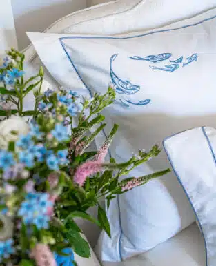 Luxury Bedding Set – Ocean Flow