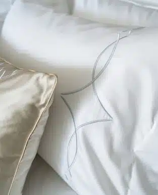 Luxury Bedding Set – Geometric Elegance