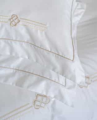 Eterna Line Embroidery Set